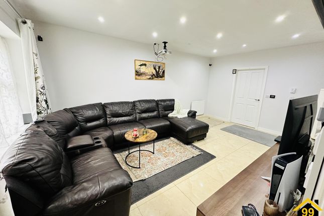 Thumbnail Terraced house for sale in Autumn Way, West Drayton, Middlesex