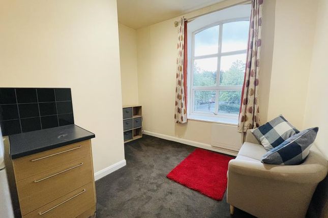 1 bed flat to rent in 7 Low Street, Keighley, West Yorkshire BD21