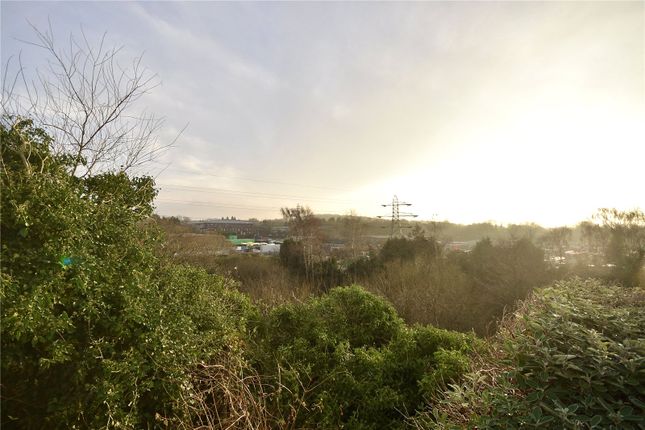 34, Pennine View, Oldham photo 3
