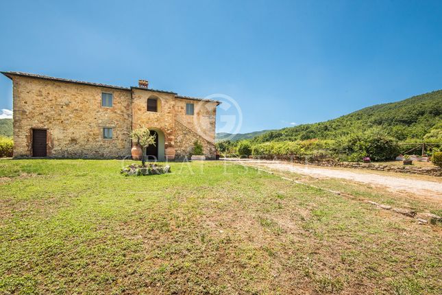Villa for sale in Radicondoli, Siena, Tuscany