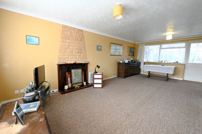 37, Egdon Drive, Wimborne photo 2