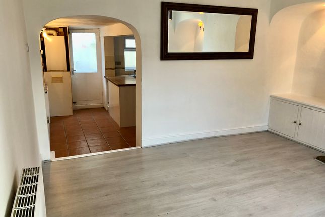 25, Kent Square, Great Yarmouth photo 4