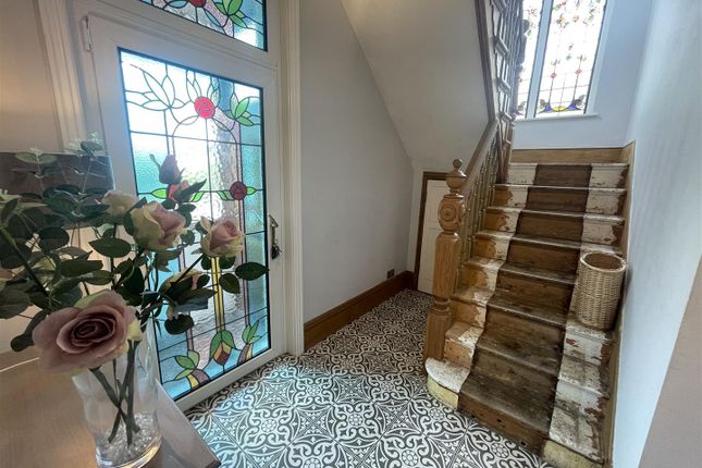 32, Swiss Valley, Llanelli photo 5