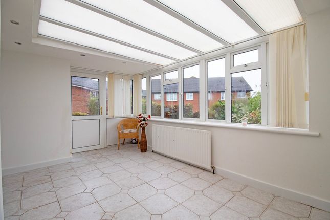 3 Manor Road, Lincoln photo 4
