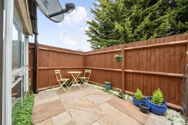 69, Moorfield Road, Orpington photo 4