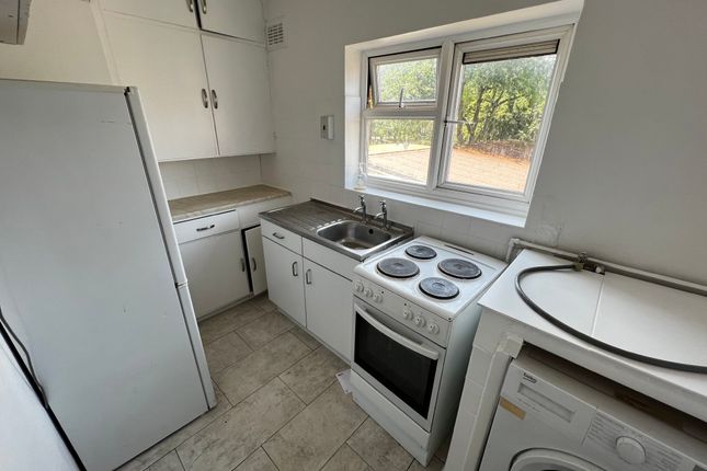 24, Graiseley Street, Wolverhampton photo 3