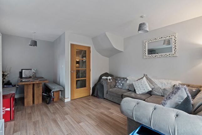 7, Watson Court, Hedge End photo 4