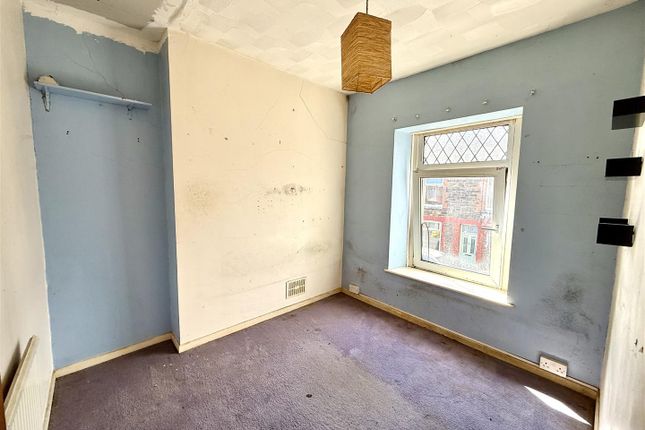5, Cross Street, Resolven photo 5