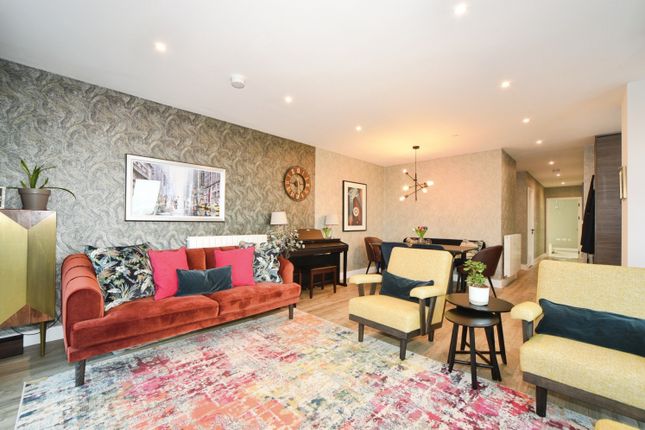 Flat 1602, Quill House, Plowden Road, London photo 3