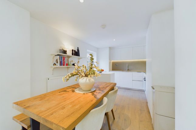 Flat for sale in Flat 1, Uplands House, Four Ashes Road, Cryers Hill, High Wycombe