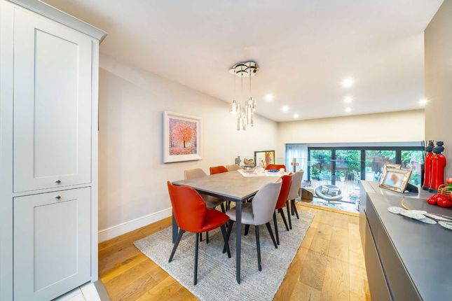 Walham Rise, London photo 4