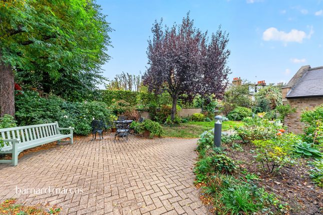 Regency Walk, Richmond photo 2