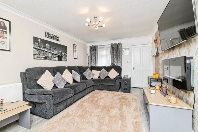 27, Elliott Drive, Tyne and Wear photo 3
