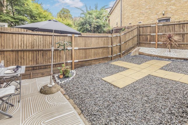 5, Rubens Gardens, 469a, Lordship Lane, London photo 3