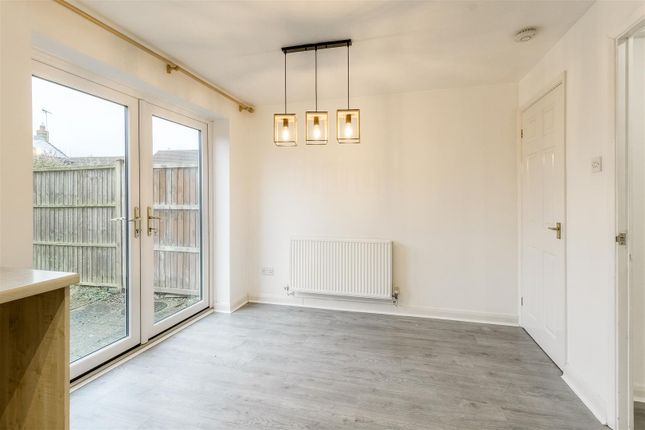 41, Cotswold Drive, Wellingborough photo 4