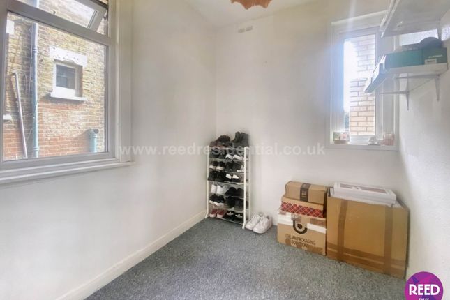Flat to rent in York Road, Southend On Sea