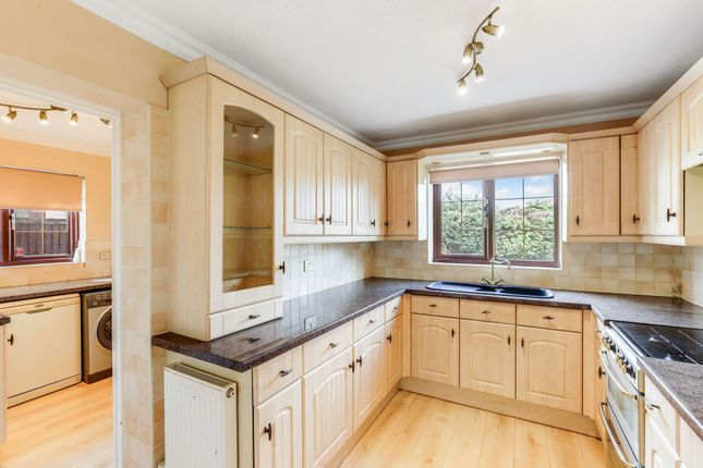 21 Birchcroft Drive, Mansfield photo 4