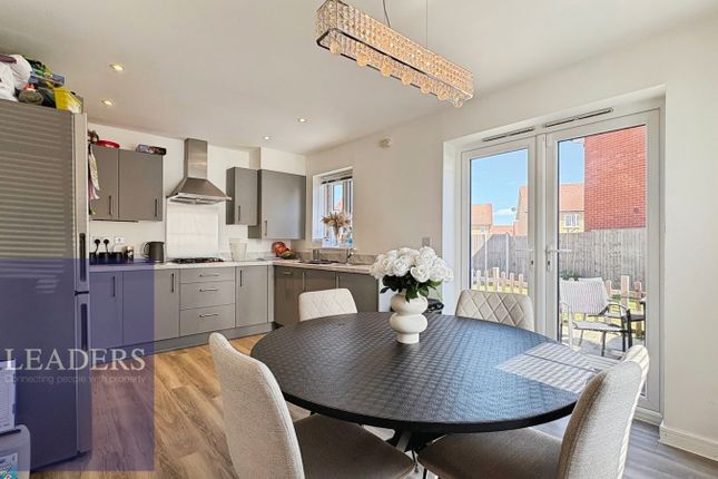 24, Reynolds Drive, Essex photo 4