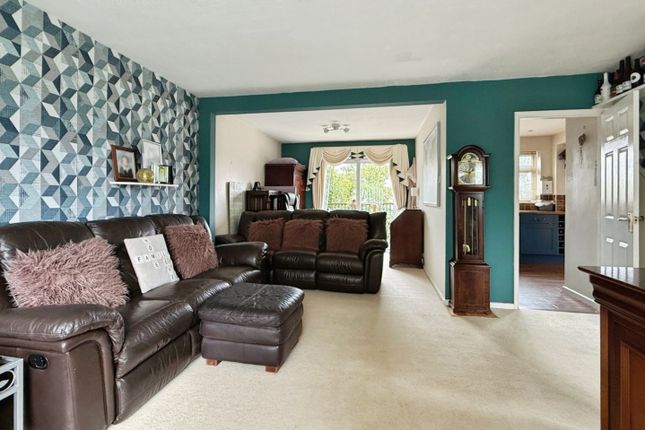 The Bassetts, Stroud photo 2