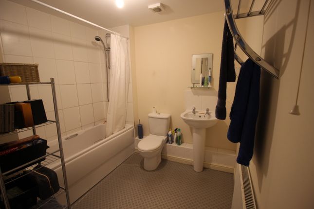 Flat to rent in Castle Brewery, Newark