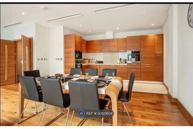 Flat, Hawker Building Queenstown Road, London photo 3