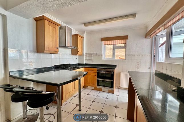 Hemingford Drive, Luton photo 3