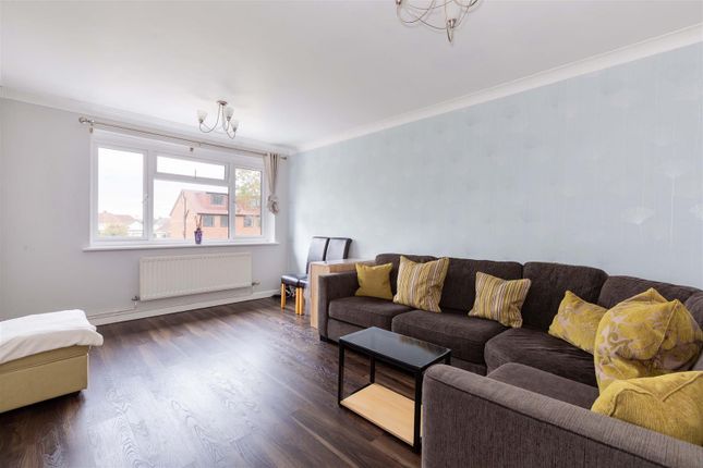 26, Masons Road, Slough photo 2