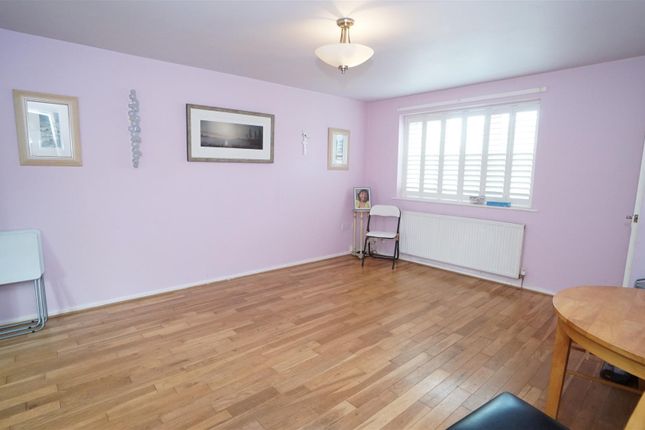 5, Billing View, Bradford photo 2
