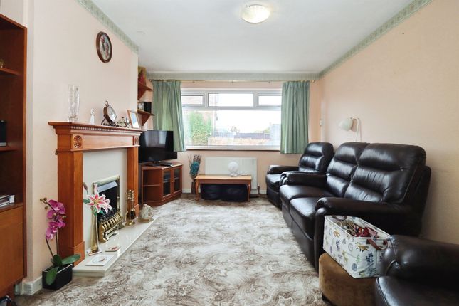2, Cedar Close, Bristol photo 4