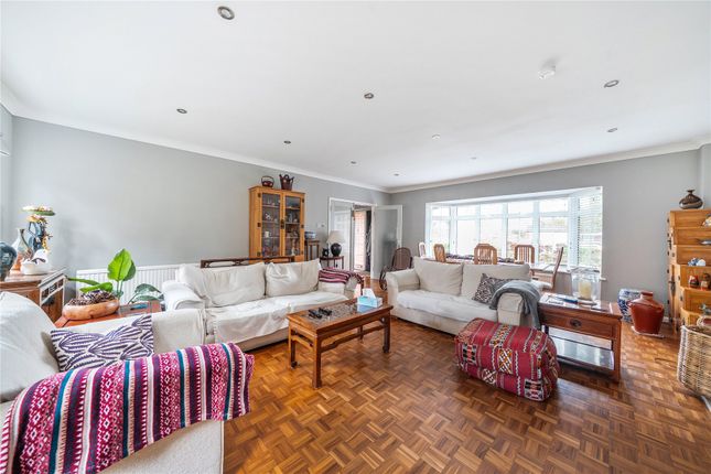 3, Holmwood Close, Surrey photo 4