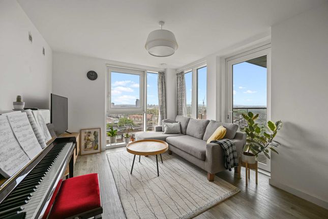 Flat to rent in Malmo Tower, Bailey Street, London