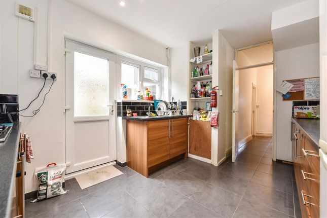 17, Laura Street, Pontypridd photo 3