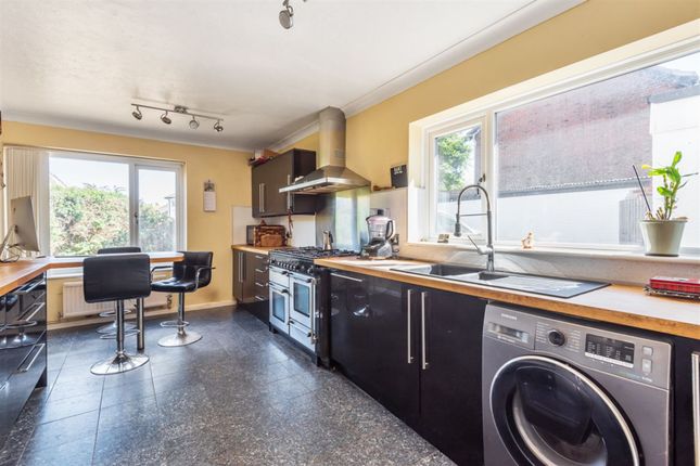 Quintus Thorney Drive, Chichester photo 4