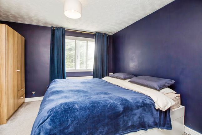 3, Wheatley Lane, West Yorkshire photo 3