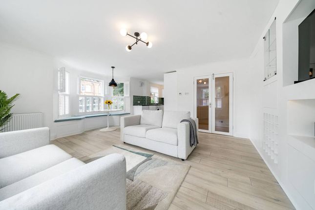 Thumbnail Flat to rent in Trinity Road, Wandsworth, London