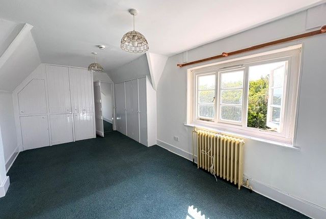 Flat 2, Eastbourne photo 4
