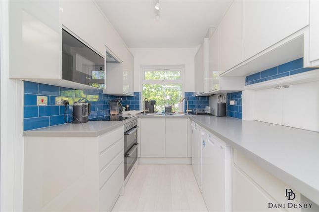 109, Farm Road, Edgware photo 3