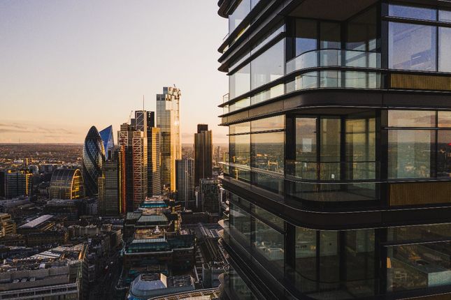 Flat for sale in Principal Tower, London