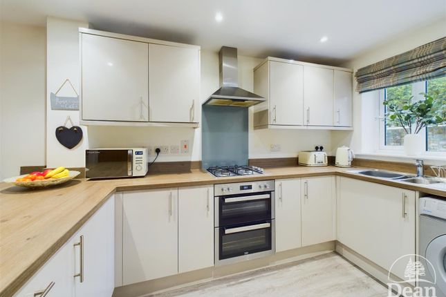 3, Harpers Close, Coleford photo 3
