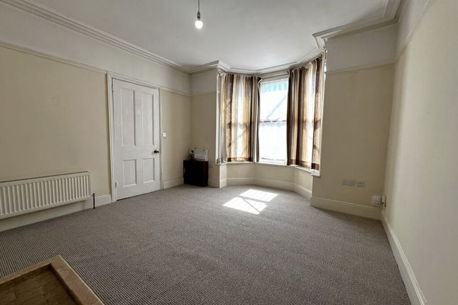 61, Stanley Road, Wellingborough photo 4