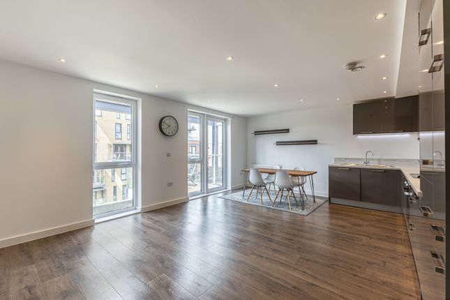 Flat 10, Earlswood Court, 3, Lacey Drive, Edgware photo 2