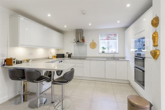 24, Orchard Road, Finedon photo 4