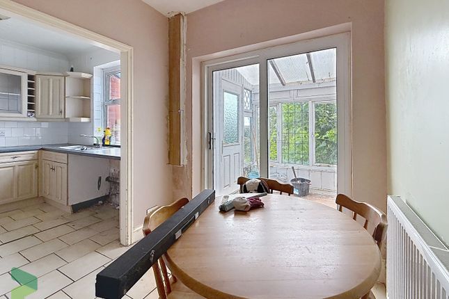 14, Avallon Way, Darwen photo 4