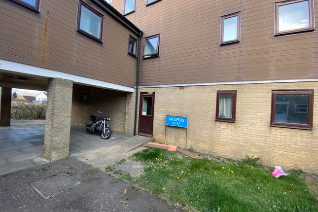 Flat to rent in Taylifers, Harlow