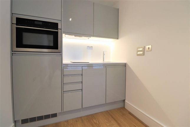 Flat to rent in Home Park Mill Link, Kings Langley