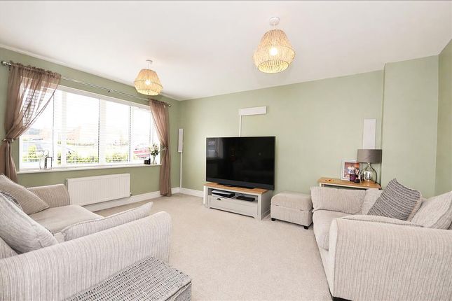 2, Pentelow Way, Raunds photo 3