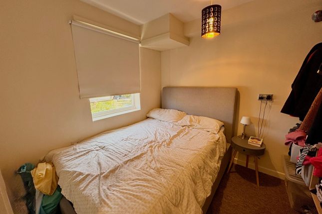 Flat 30, Bristol photo 3