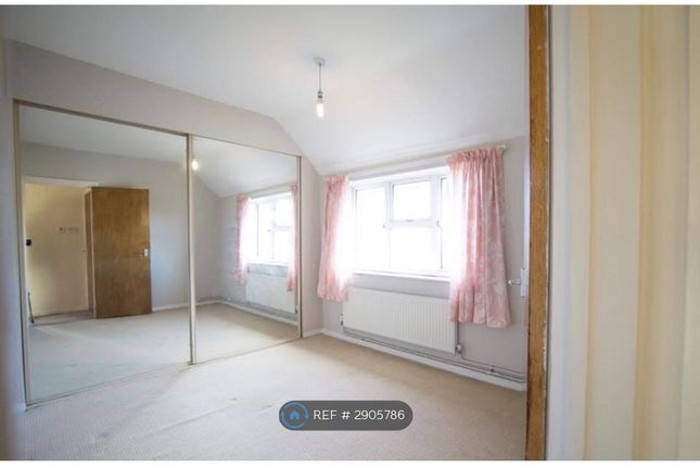 Hepworth Avenue, Churwell Morley, Leeds photo 3