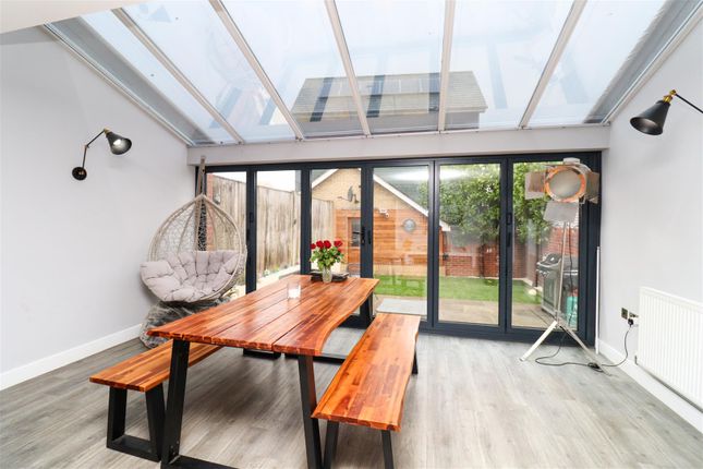 14, Jubilee Drive, Church Crookham photo 3
