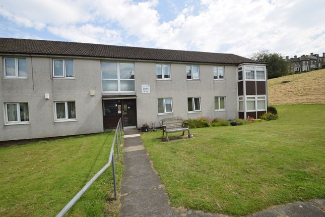 Flat for sale in Wycliffe Gardens, Shipley, Bradford, West Yorkshire